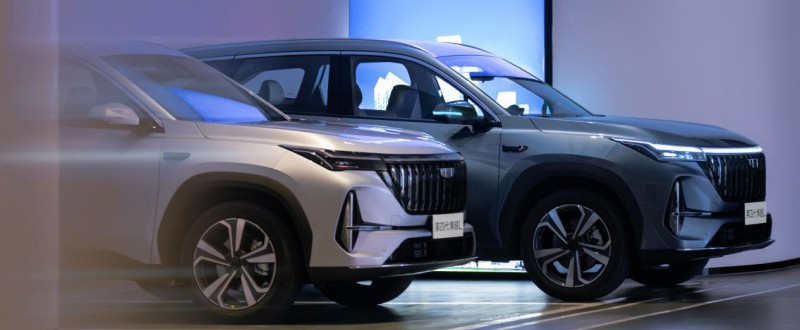 连续8月销冠再添进阶王牌，第四代博越L小蓝灯版上市限时价11.99万元